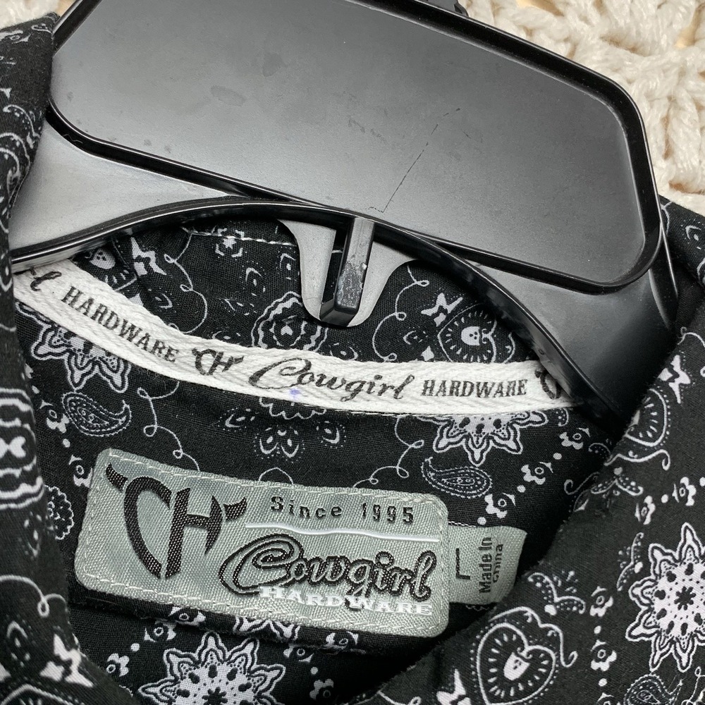 Women's Black Patterned Button Down Shirt - image 5